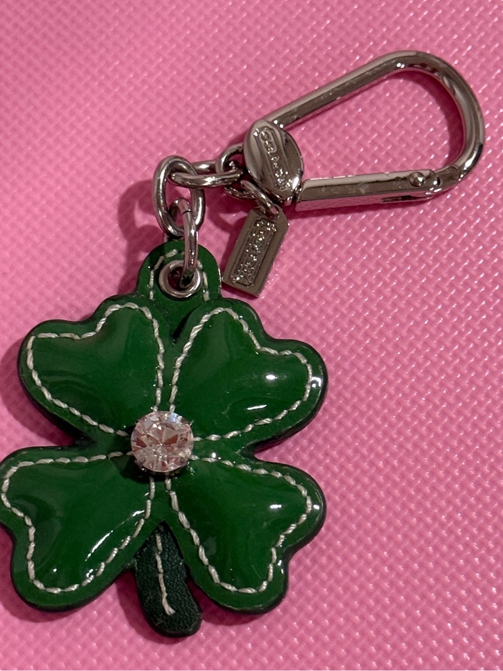Vintage Coaxh shamrock keychain Clover Crystal Key Charm NWOT